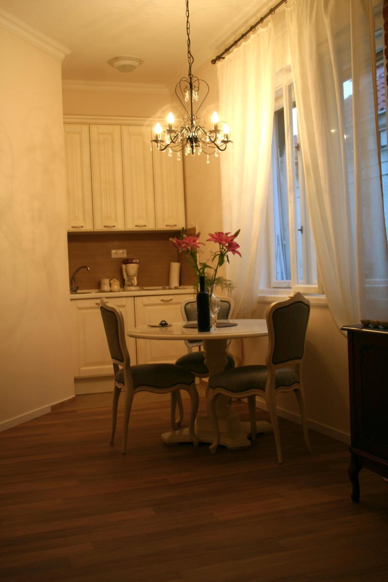 Banica Apartments & Rooms สปลิท ภายนอก รูปภาพ